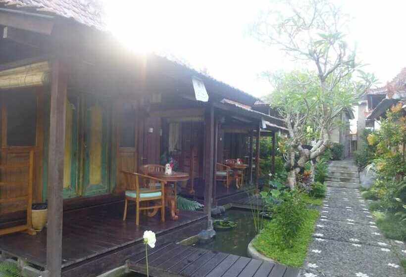 Fotos del hotel Joglo Taman Sari Villa:  2