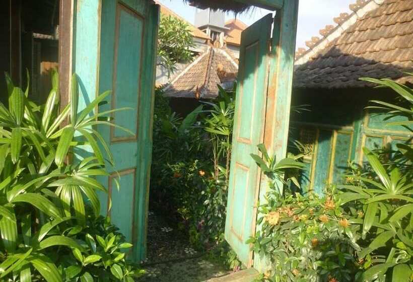 Fotos del hotel Joglo Taman Sari Villa:  15