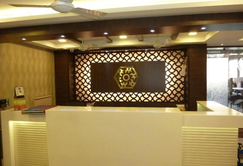 Fotos del hotel Orient Palace:  7