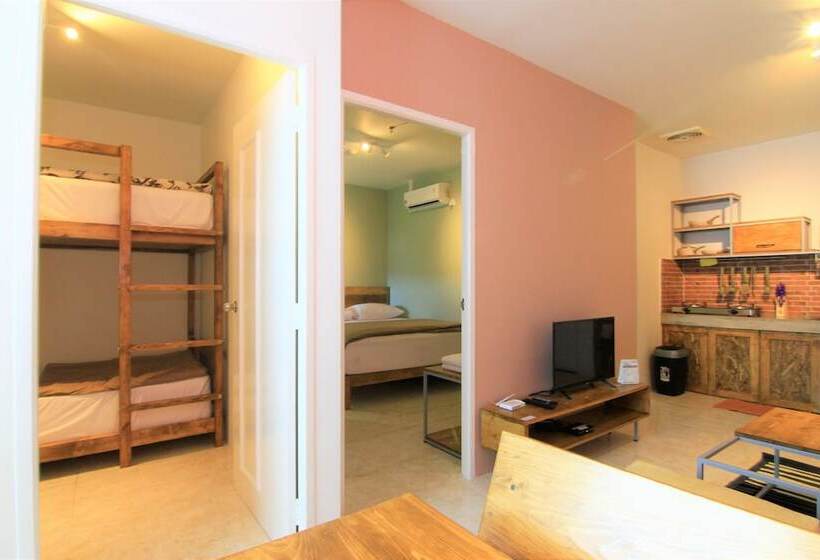 Fotos del hotel Apartment Queen Victoria Batam:  14