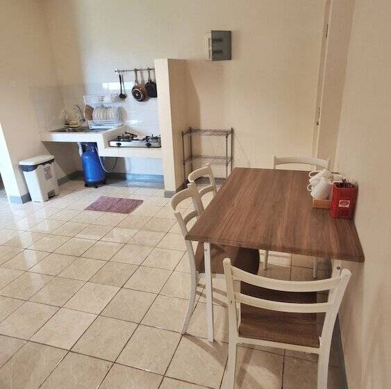 Fotos del hotel Apartment Queen Victoria Batam:  21