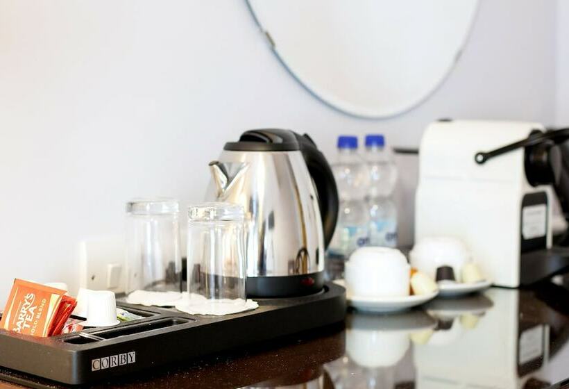 Fotos del hotel The Sweeney:  8