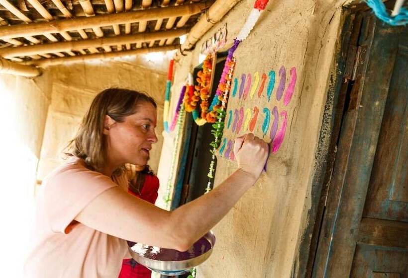 Fotos del hotel Tharu 20for7 Holiday House:  2