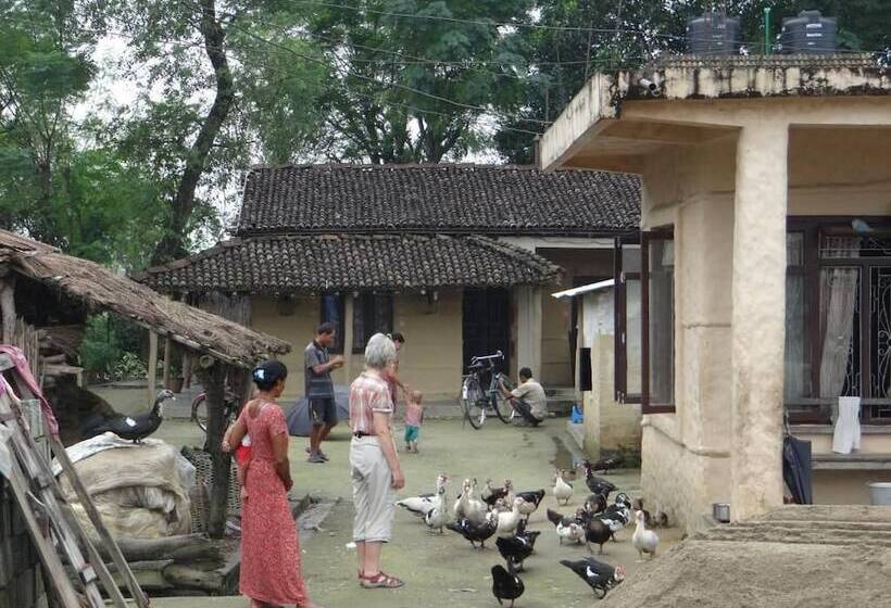 Fotos del hotel Tharu 20for7 Holiday House:  3