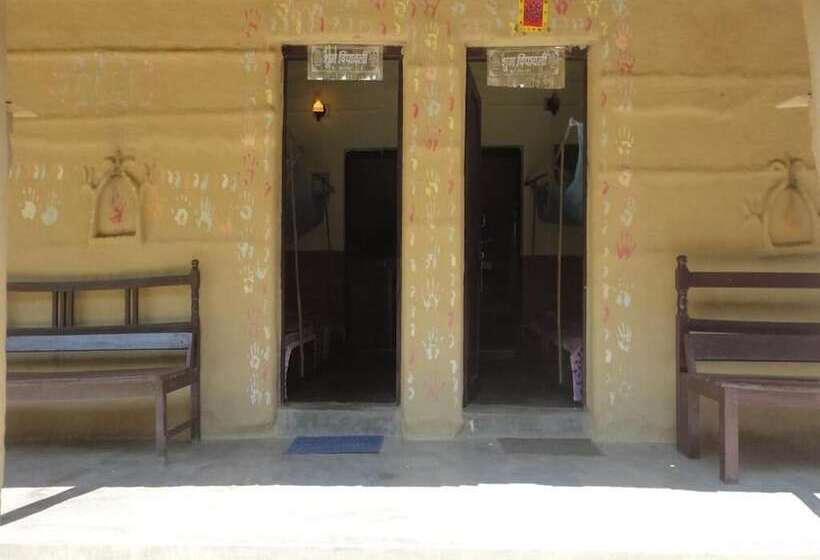 Fotos del hotel Tharu 20for7 Holiday House:  6