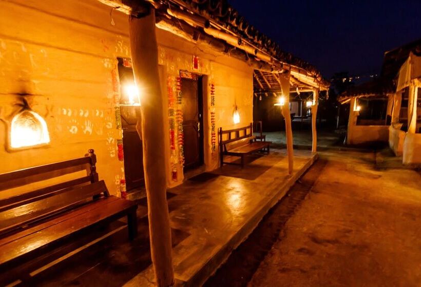 Fotos del hotel Tharu 20for7 Holiday House:  13