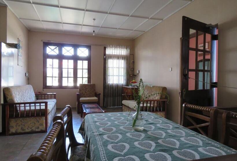 Fotos del hotel Carnation Rest:  10