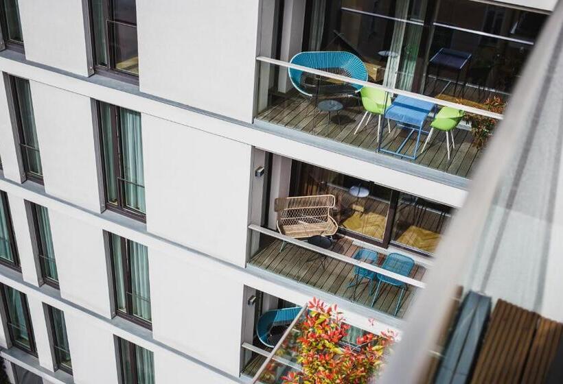 Fotos del hotel The Circus Apartments:  13