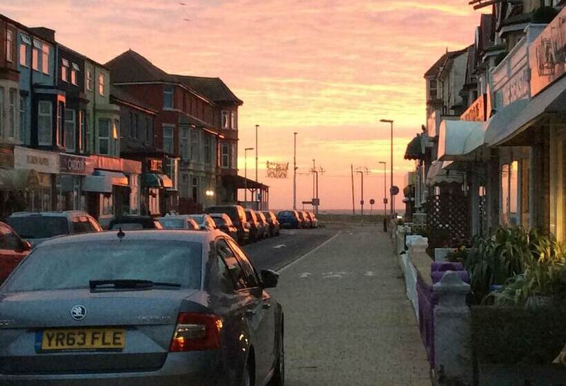 Fotos del hotel The Strathdon:  6