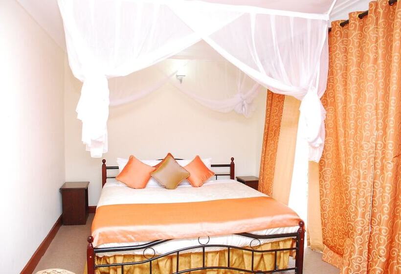 Graceland Hotel & Gardens