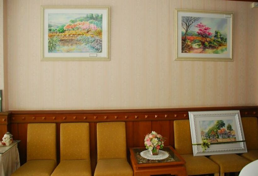 Fotos del hotel Putthiya Huahin Place:  3