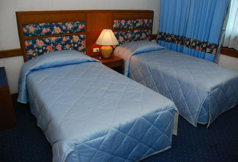 Fotos del hotel Putthiya Huahin Place:  9