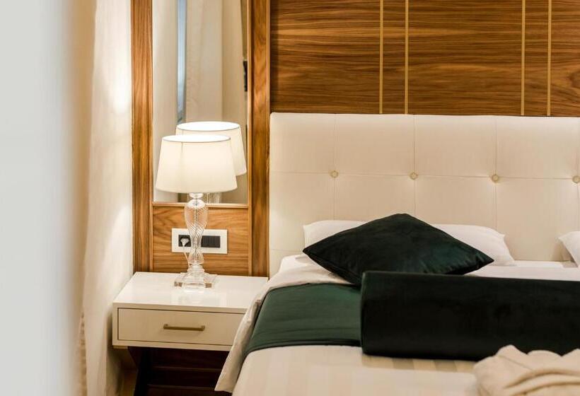 Fotos del hotel Miraval Luxury Rooms:  16