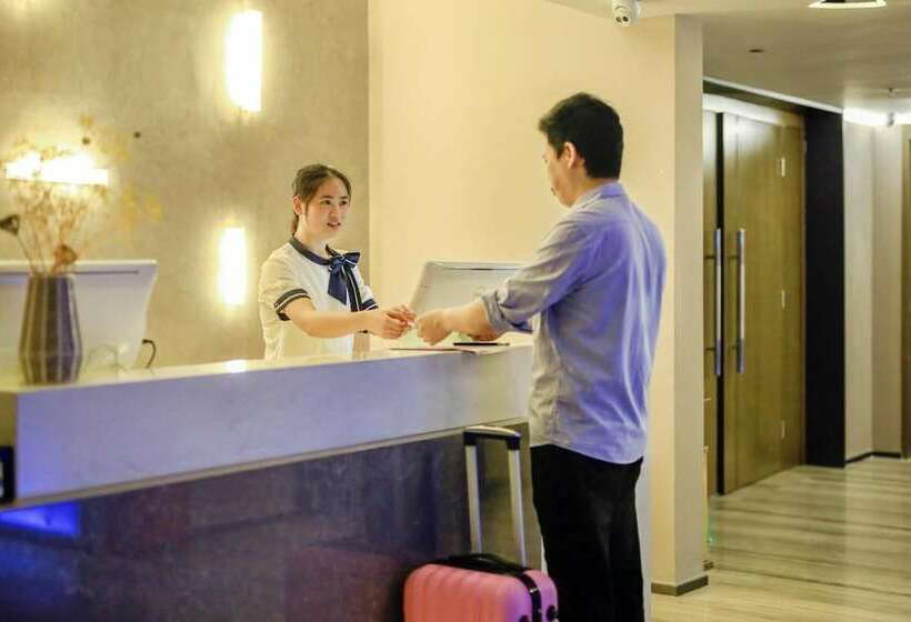 Fotos del hotel 9h:  13