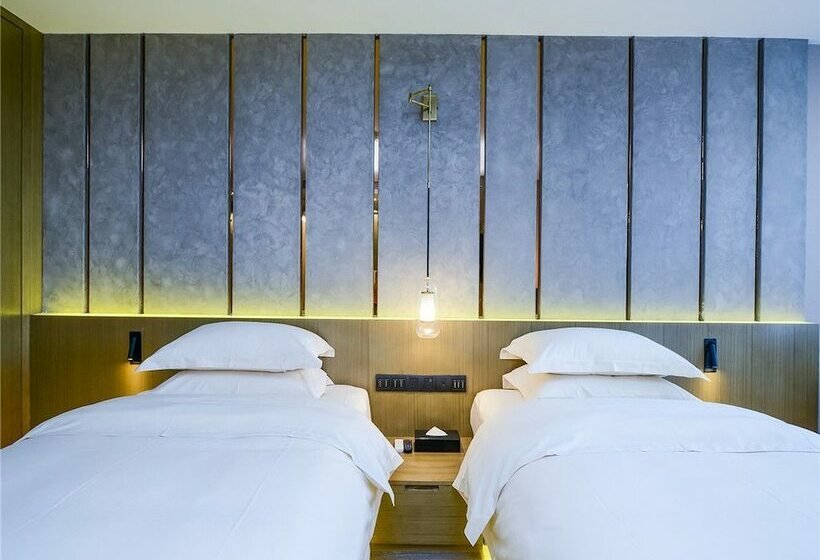 Fotos del hotel 9h:  18