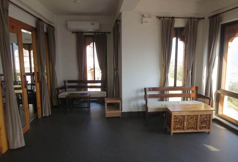 Fotos del hotel Zhingkham Resort:  9