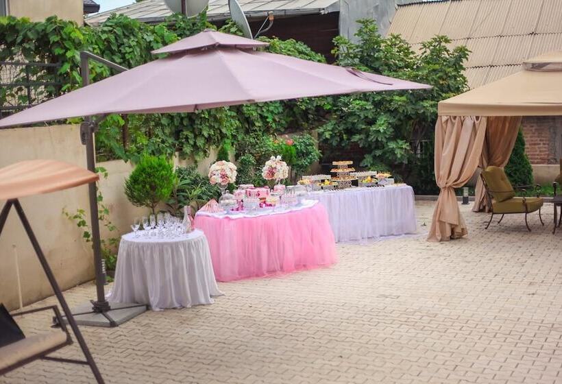 Fotos del hotel Orchid Boutique:  2