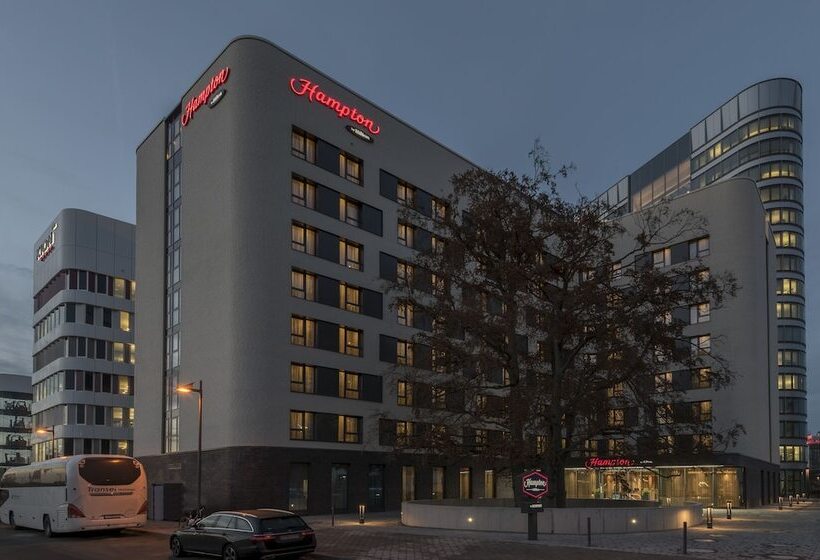 Hampton By Hilton Frankfurt Airport