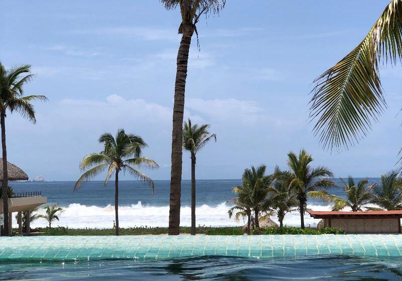 Fotos del hotel Marea Beachfront Villas:  2