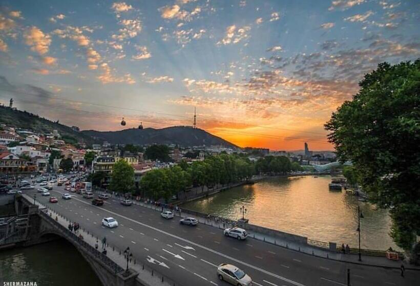 Fotos del hotel King Gorgasali:  7