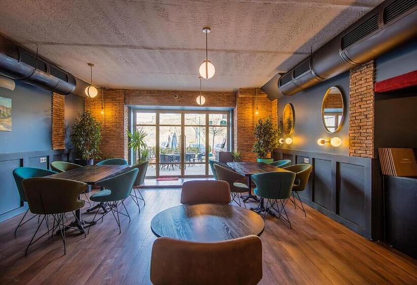 Fotos del hotel King Gorgasali:  18