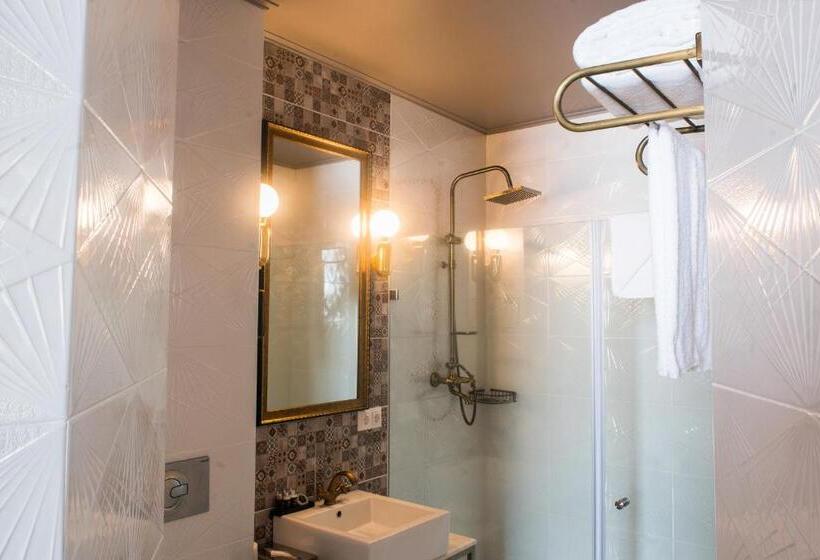 Fotos del hotel King Gorgasali:  5