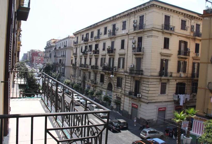 B&b Le Porte Di Napoli