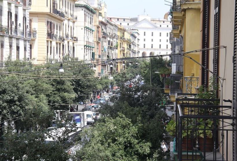 Fotos del hotel B&b Le Porte Di Napoli:  4