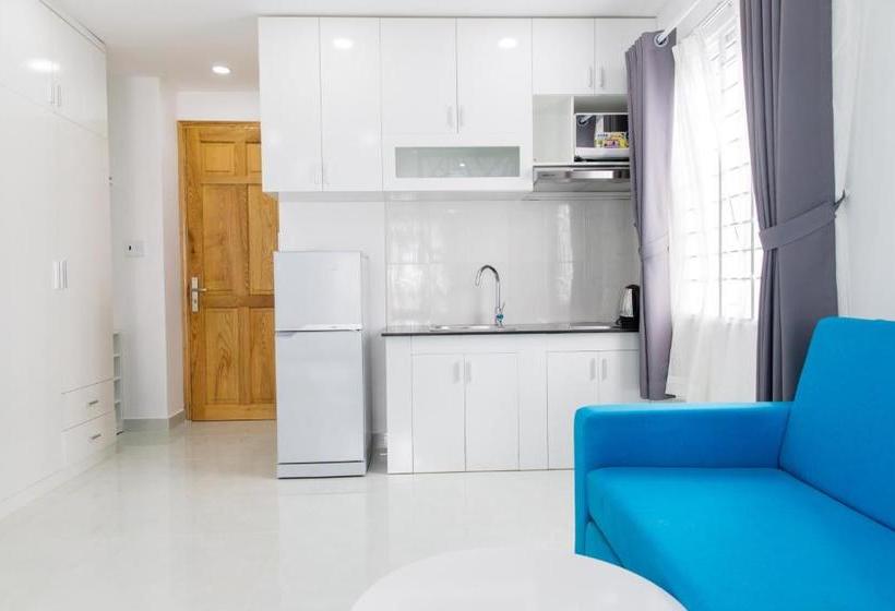 Fotos del hotel Reddoorz Plus Near Nguyen Hue Walking Street:  22