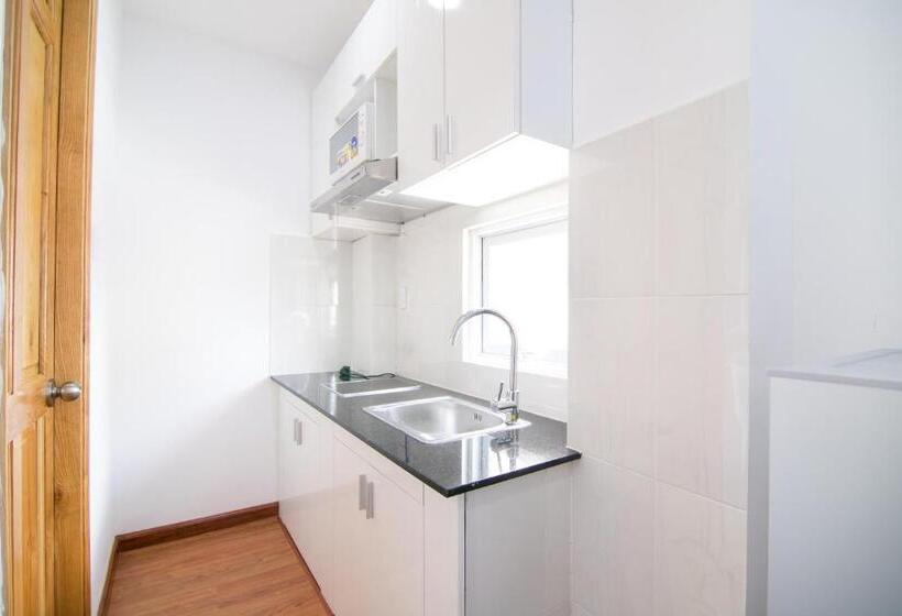 Fotos del hotel Reddoorz Plus Near Nguyen Hue Walking Street:  4