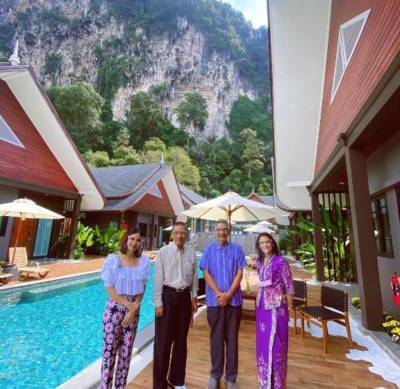 Fotos del hotel The Scene Cliff View Villas:  15