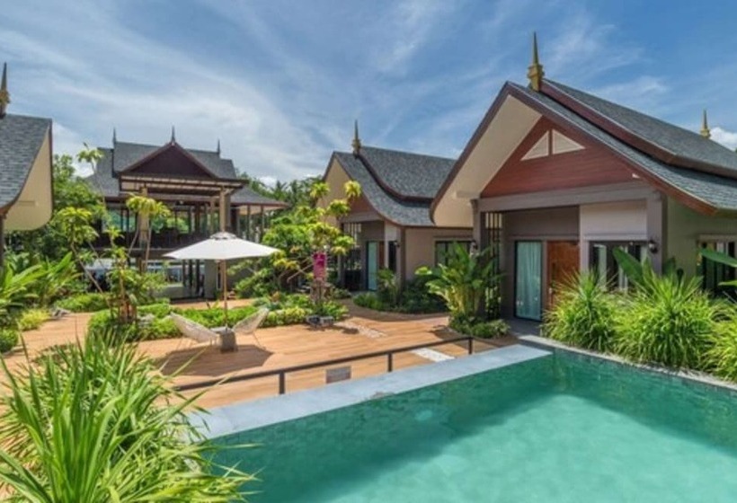 Fotos del hotel The Scene Cliff View Villas:  2