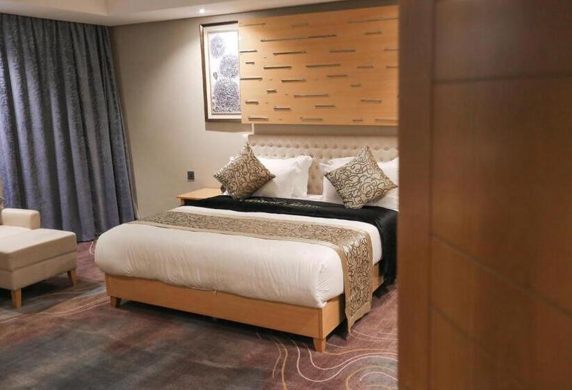 Fotos del hotel Konal  Suites:  15