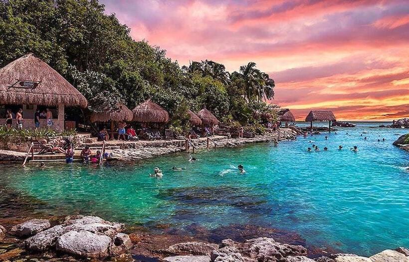 Boutique La Josefina  Adults Only