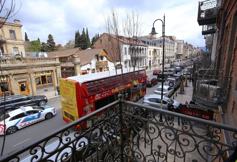 Fotos del hotel Aristocrat:  8