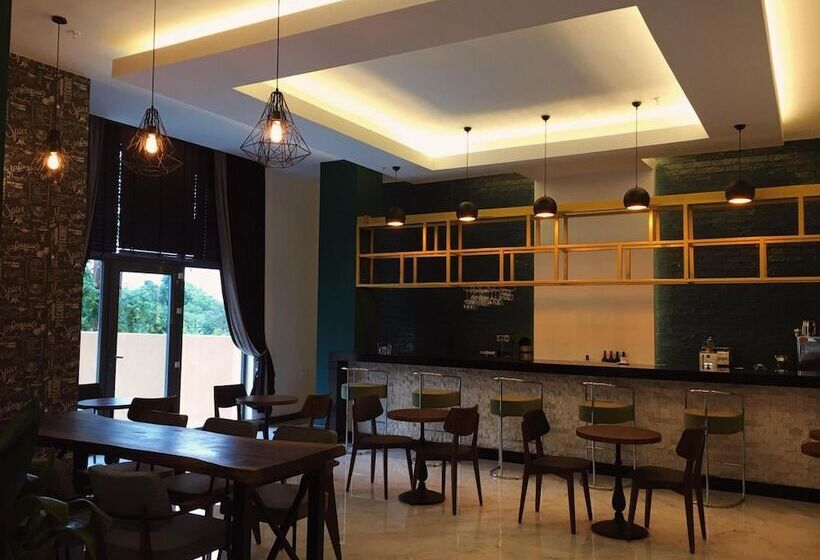 Fotos del hotel City Hotel Batumi:  12