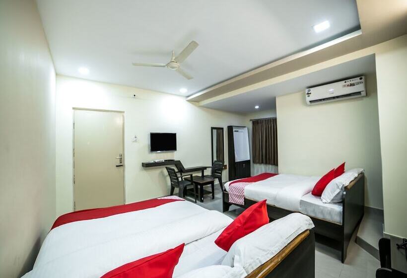 Oyo 14506 Lalitha Convention