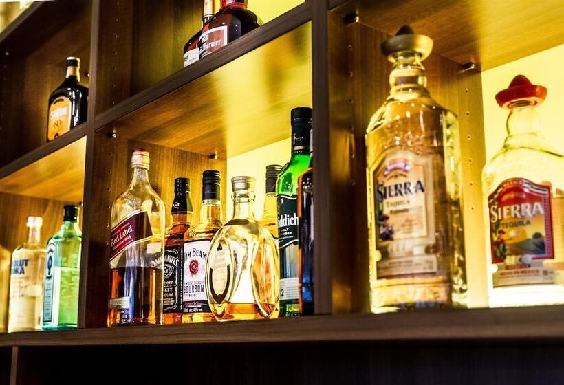 Fotos del hotel Best Western Plus Royal Suites:  23