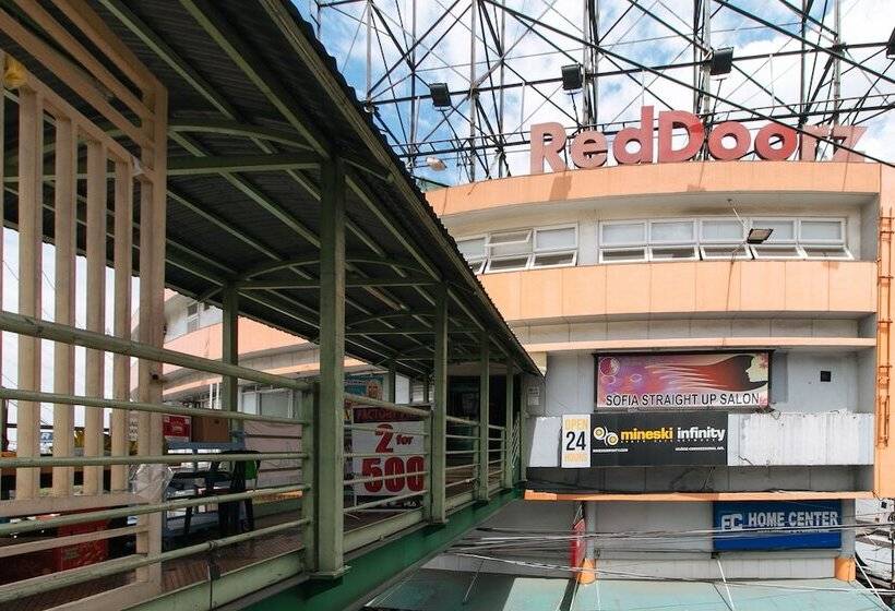 Fotos del hotel Reddoorz Plus At Edsa Congressional  Vaccinated Staff:  22