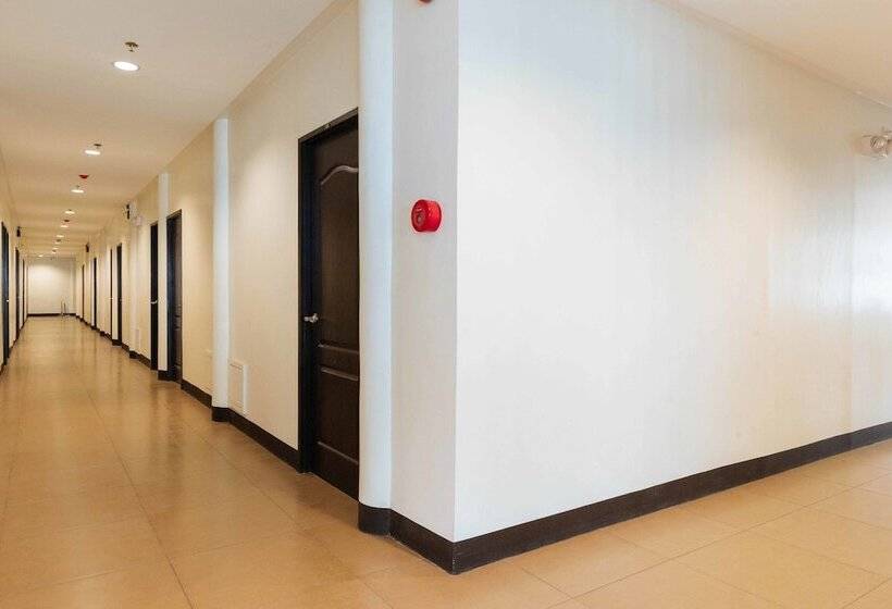 Fotos del hotel Reddoorz Plus At Edsa Congressional  Vaccinated Staff:  18