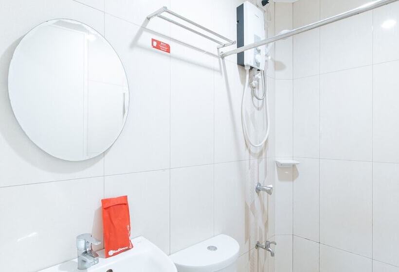 Fotos del hotel Reddoorz Plus At Edsa Congressional  Vaccinated Staff:  14