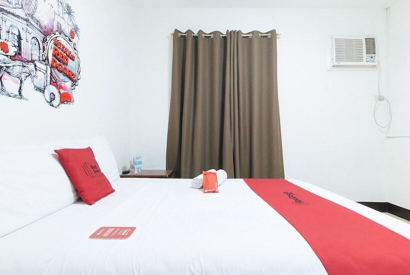 Fotos del hotel Reddoorz Plus At Edsa Congressional  Vaccinated Staff:  8