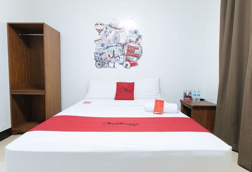 Fotos del hotel Reddoorz Plus At Edsa Congressional  Vaccinated Staff:  7