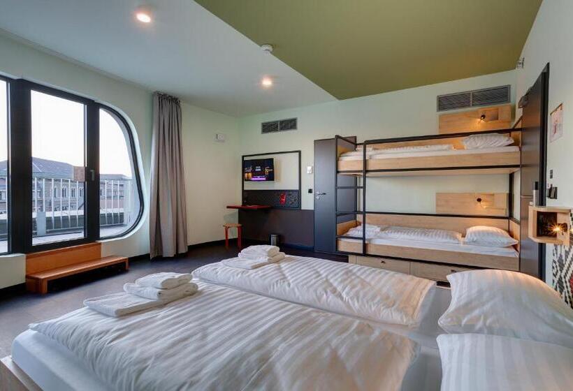 Fotos del hotel Meininger Budapest Great Market Hall:  17