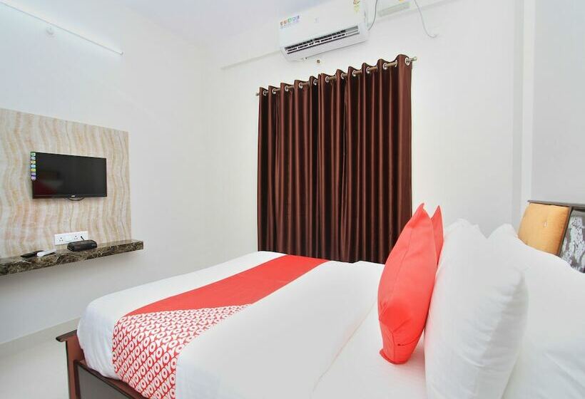 Fotos del hotel Oyo 12033 Hotel Royal Residence:  5