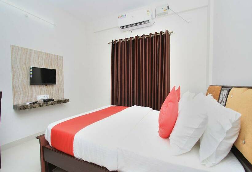 Fotos del hotel Oyo 12033 Hotel Royal Residence:  10