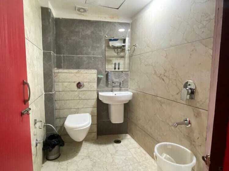 Fotos del hotel Treebo Trip Paradise:  11