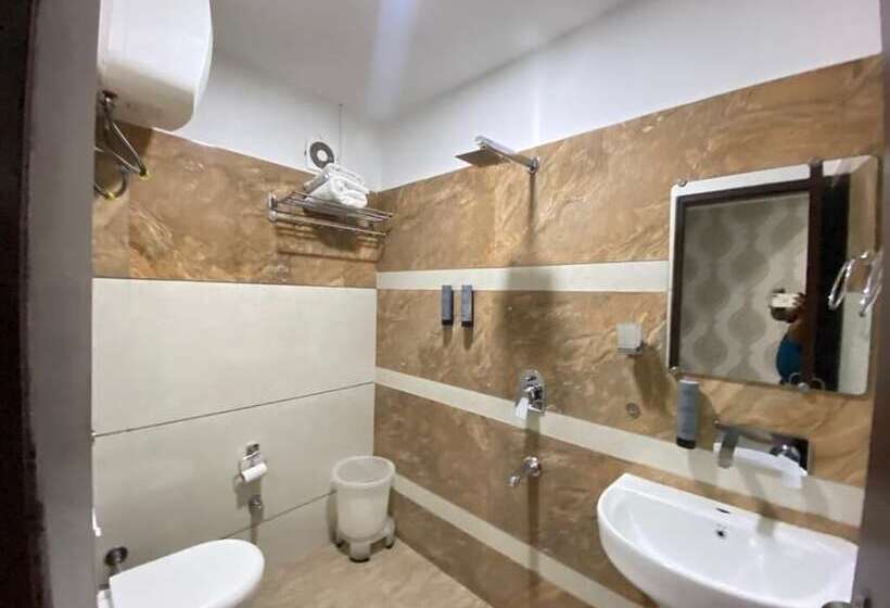 Fotos del hotel Treebo Trip Paradise:  5