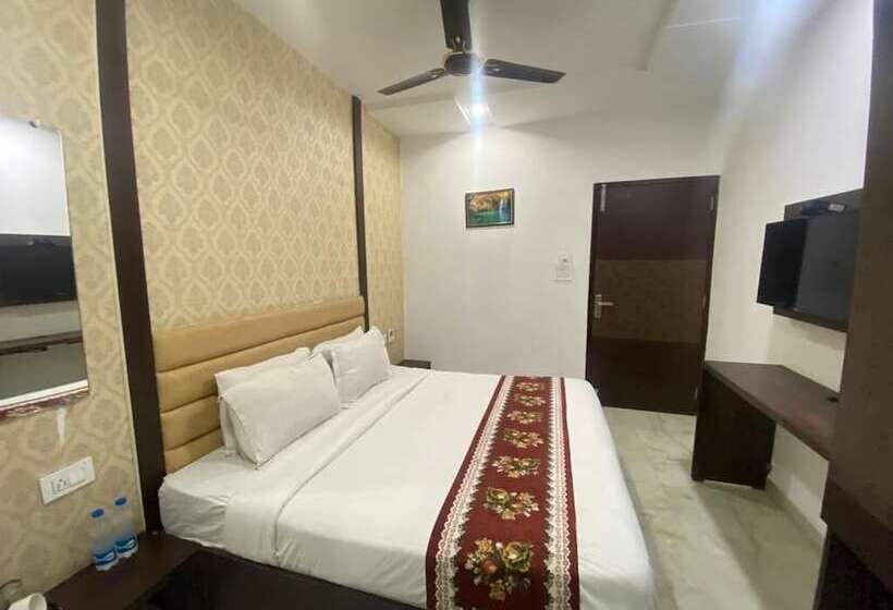 Fotos del hotel Treebo Trip Paradise:  16