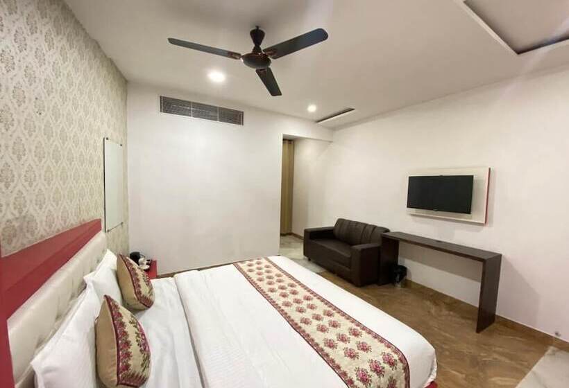 Treebo Trip Paradise